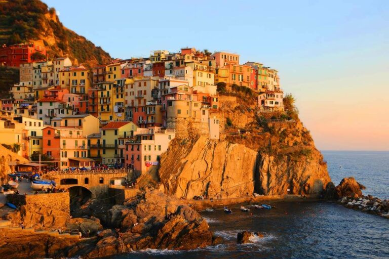 Cinque Terre Vs Amalfi Coast Which One To Visit Why Map Info Tips