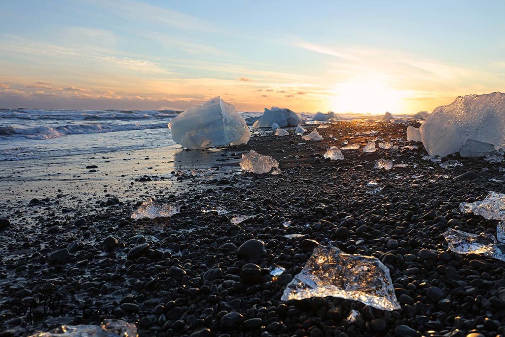 Ice on the beach Jokulsarlon