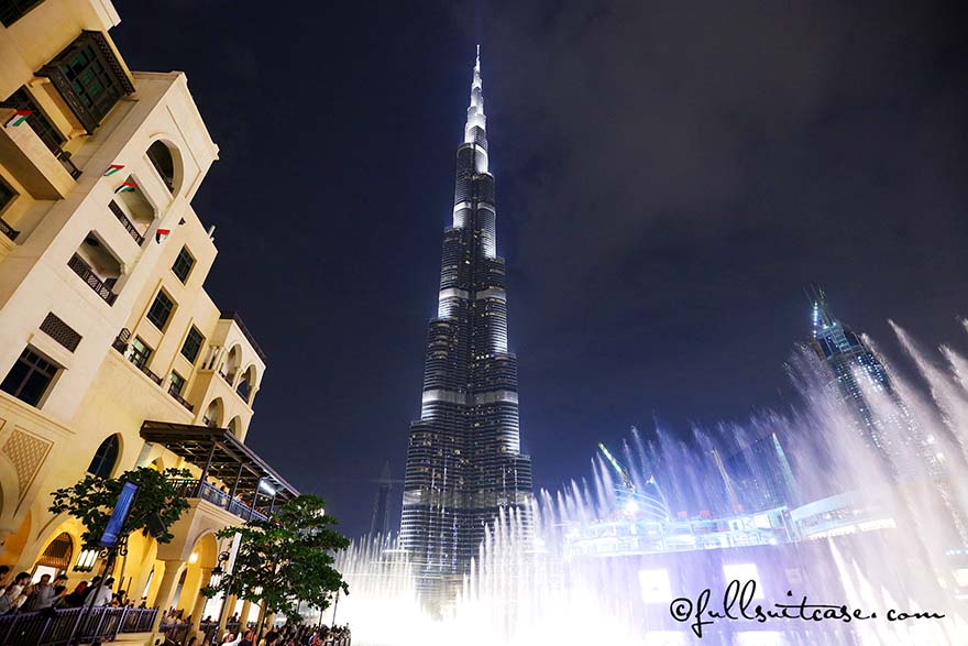 Dubai Fountains Show and The Burj Khalifa at night