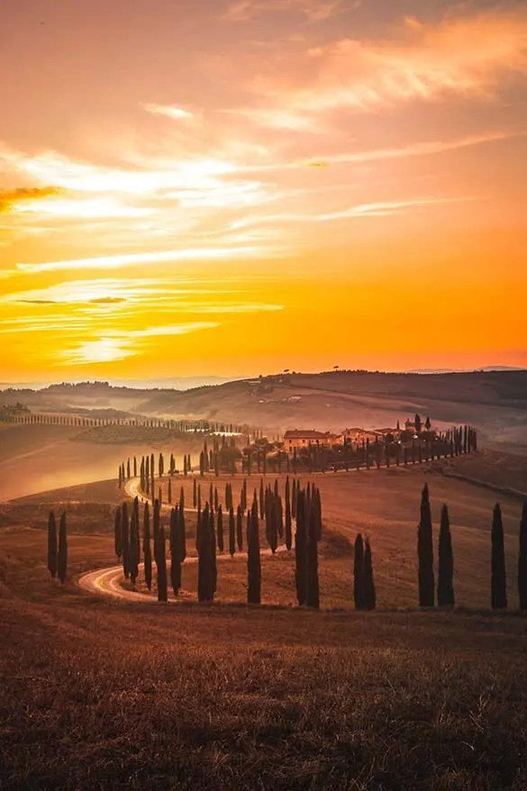 Tuscany countryside - picturesque hilly Tuscan landscape