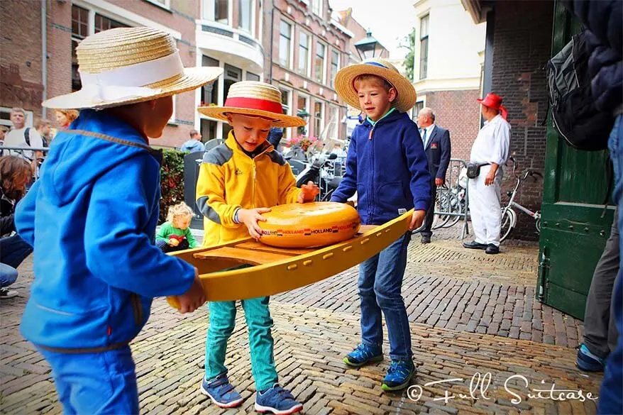 Alkmaar cheese market with kids