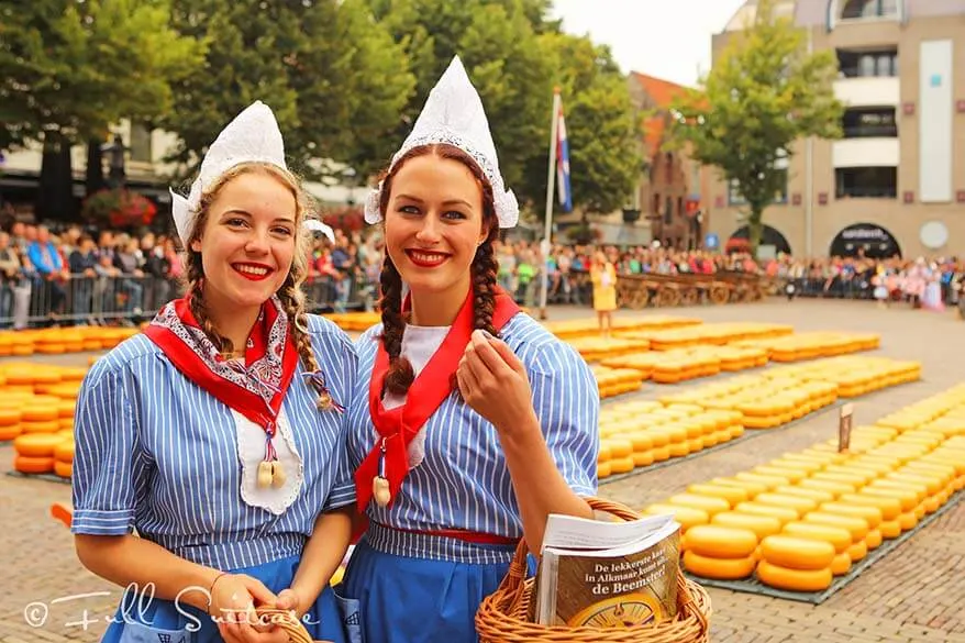 Dutch cheese girls at Alkmaar cheese market