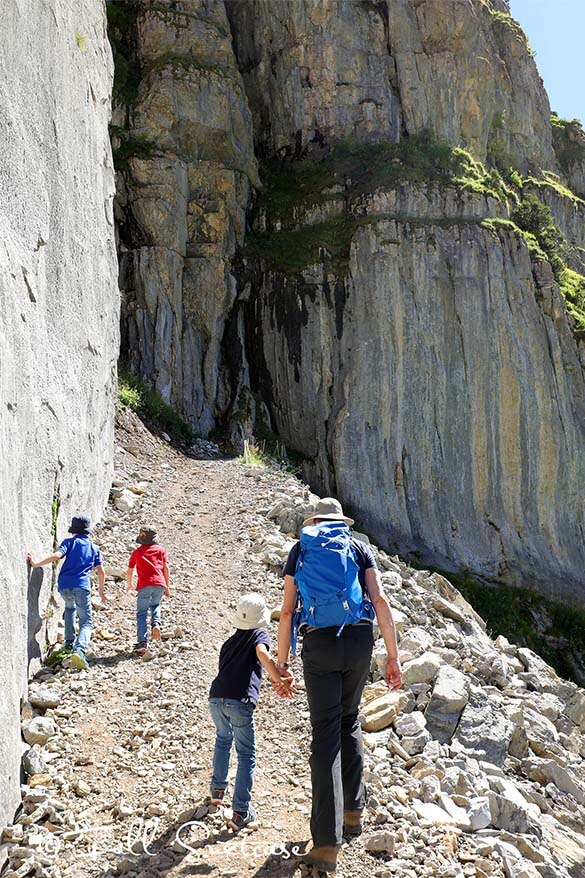 Climbing to Oberbergli with kids