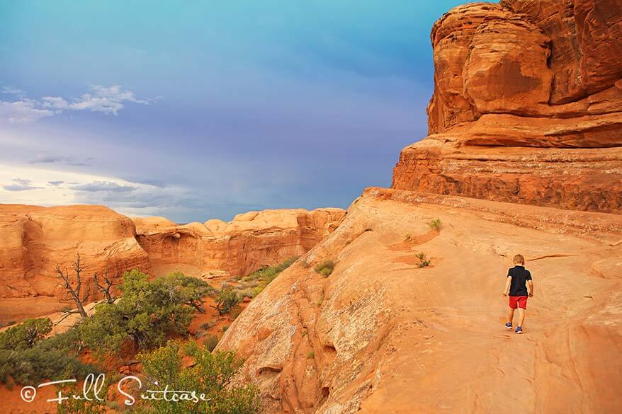 Wanderung auf dem Delicate Arch Pfad mit kleinen Kindern