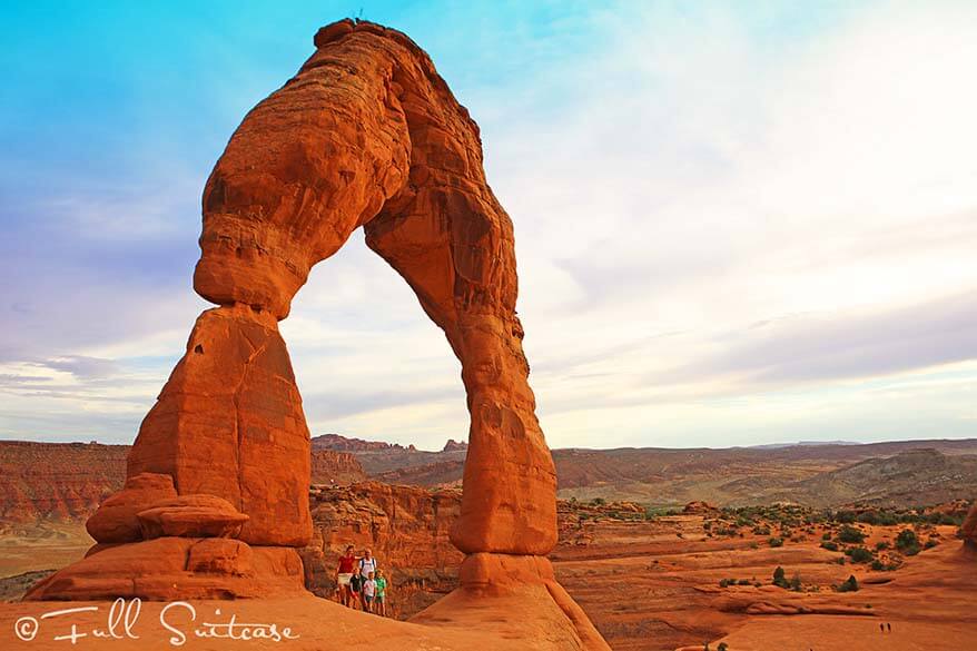 Familiewandeling naar Delicate Arch