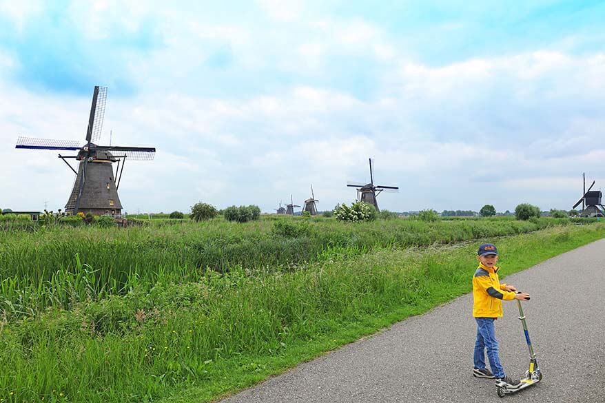 Visiting Kinderdijk windmills in the Netehrlands with kids