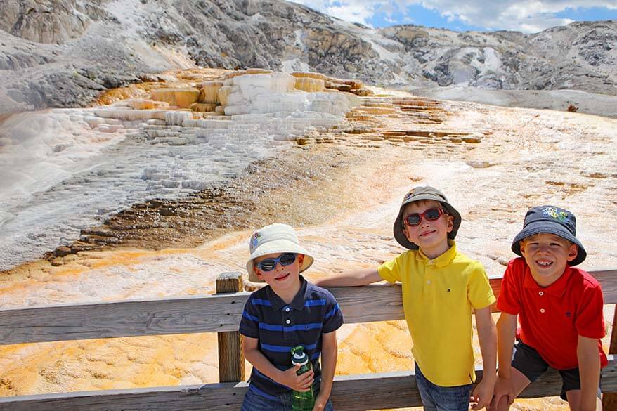 Visiting Minerva Terrace at Mammoth Hot Springs with kids