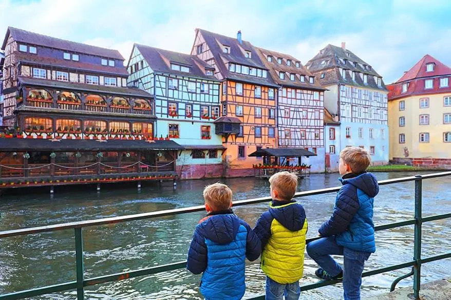 One day in Strasbourg with kids. All you need to know for a short visit to Strasbourg: must-see highlights, travel tips, local food, a great park for the families, and even a city walk map. Check it out!