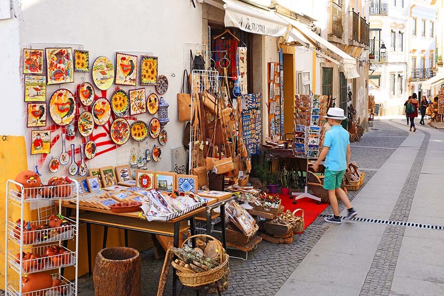 Buying souvenirs in Portugal