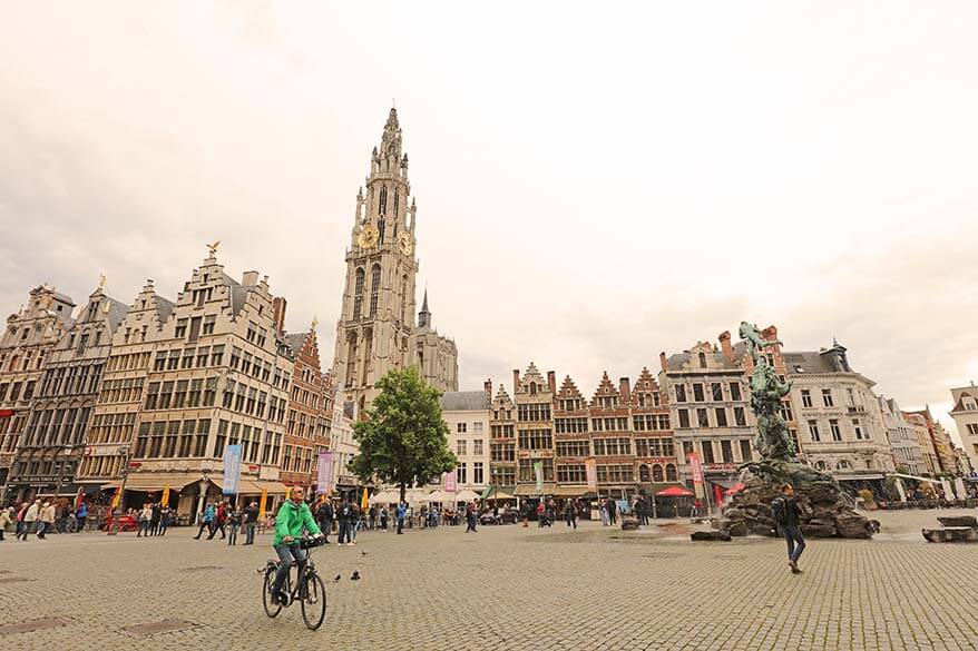 Discover Antwerp by bike