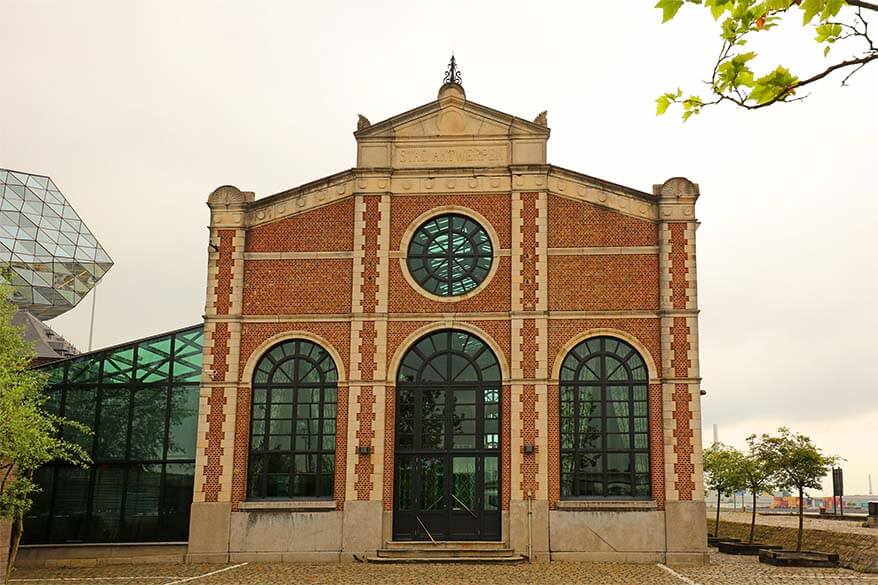 Het Pomphuis restaurant is another architectural pearl in the Port of Antwerp