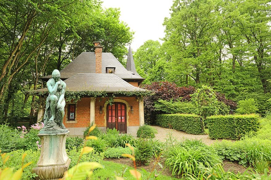 Rivierenhof park can be easily reached by bike from the center of Antwerp