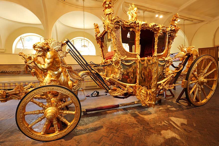 Le Royal Mews est l'un des meilleurs sites royaux britanniques que vous pouvez visiter à Londres avec des enfants