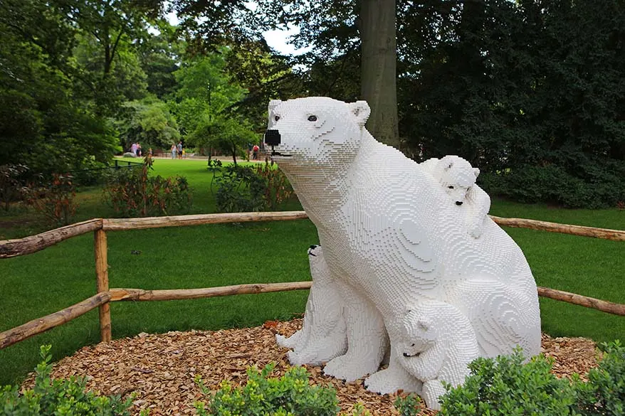 Planckendeal - Art with Lego Bricks - White Bear