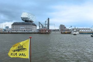 Port of Antwerp boat tour with Jan Plezier pancake boat