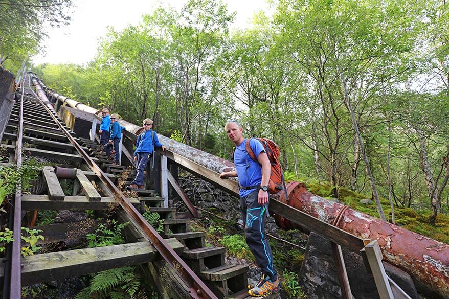 Florli 4444 hike with Geir from Lysefjorden Adventure