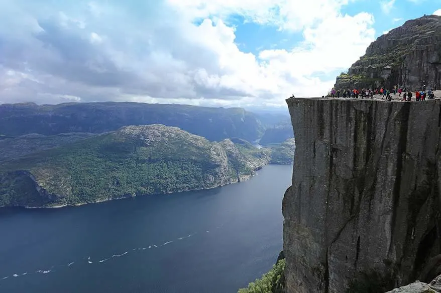 How to do Pulpit Rock hike and Lysefjord cruise in one day