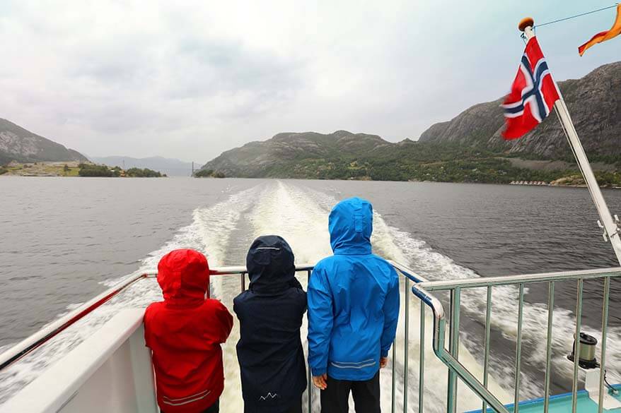 Lysefjord cruise with kids