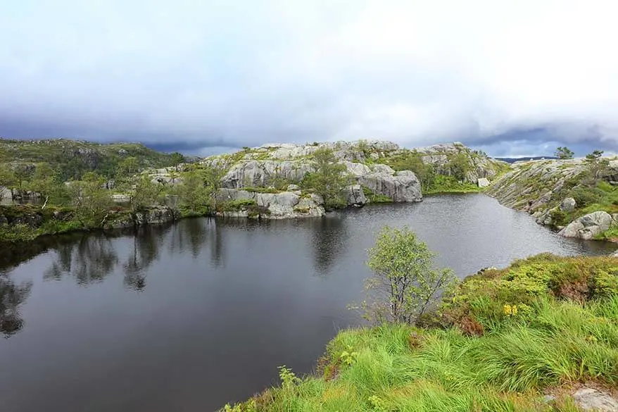 Scenery along the way to the Pulpit Rock