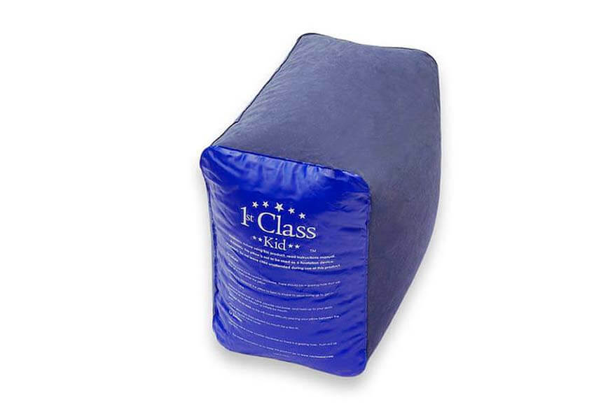 https://fullsuitcase.com/wp-content/uploads/2017/11/1st-class-kid-travel-pillow.jpg