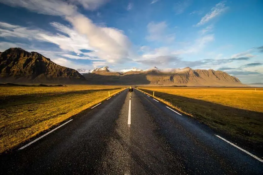 Conducir por la carretera de circunvalación de Islandia en autocaravana a finales de octubre