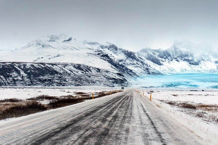 Driving in Iceland in winter - stories, reviews and tips based on experience