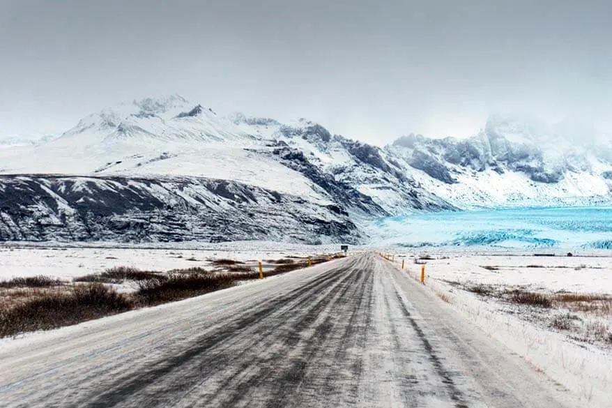 Conducir en Islandia en invierno: historias, reseñas y consejos basados ​​en la experiencia
