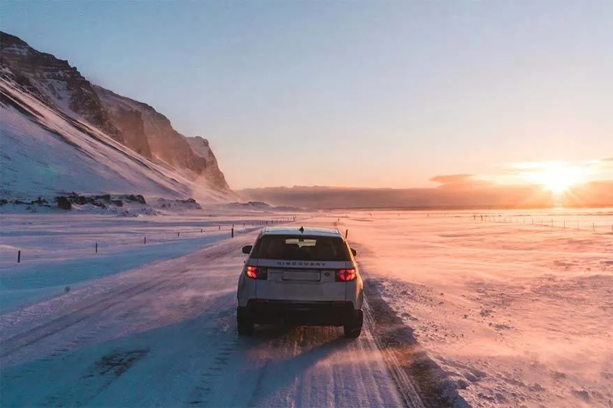 Consejos para un viaje por la carretera de circunvalación sin conductor en Islandia en invierno