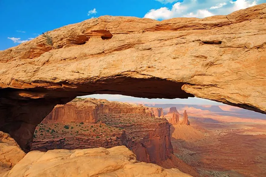 Mesa arch shop best hikes canyonlands