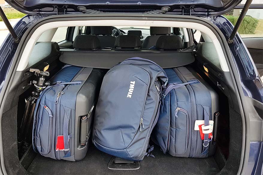 thule subterra luggage