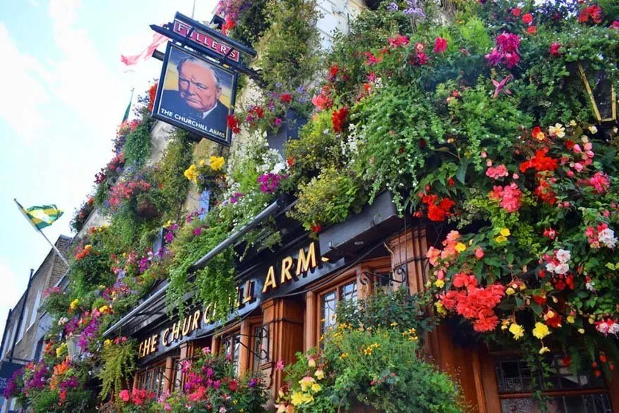 The Churchill Arms -unique pub in London