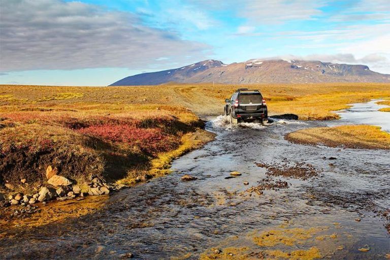 12 Great Reasons to Visit Iceland in September (+Seasonal Tips)