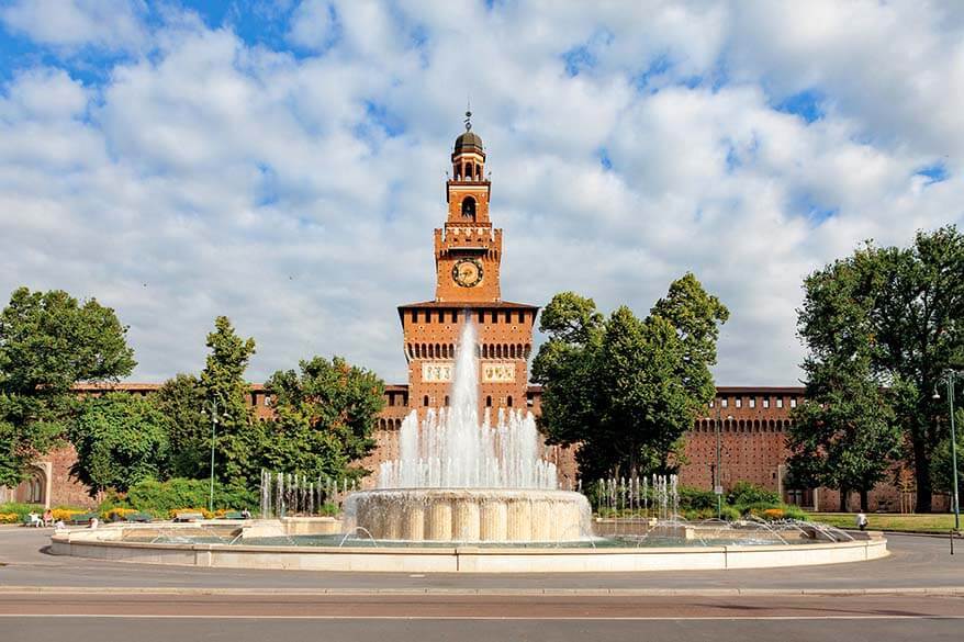 Fontana di Piazza Castello in Milan