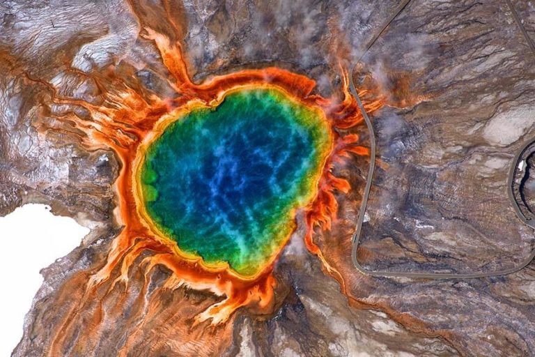 Grand Prismatic Spring in Yellowstone National Park - ultimate guide