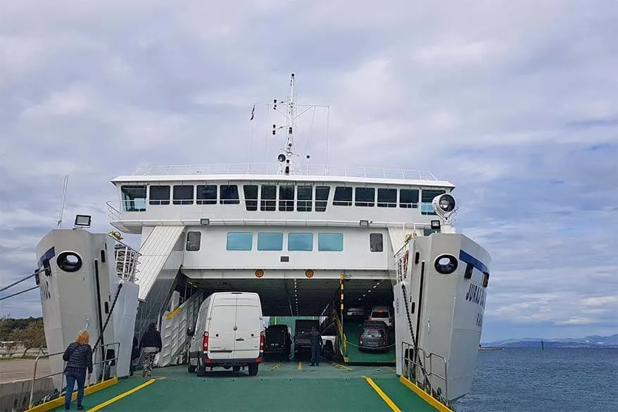 How to get to Brac island - ferry from Split or Makarska