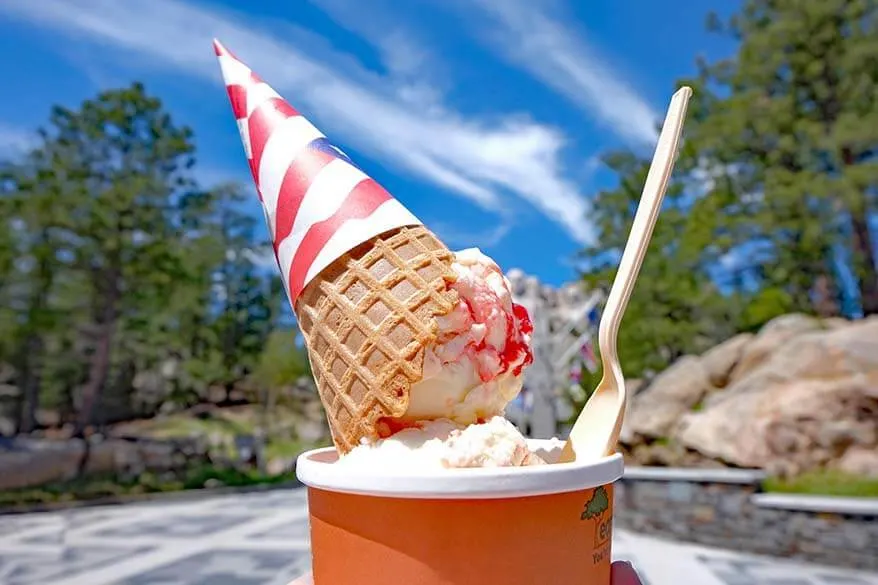 Helado del equipo conmemorativo en el monte Rushmore