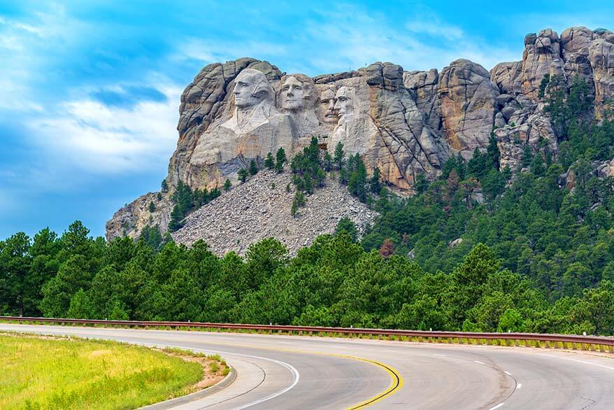 mount rushmore to royal river casino hotel