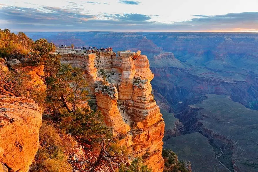 Start your day in Grand Canyon with sunrise at Mather Point