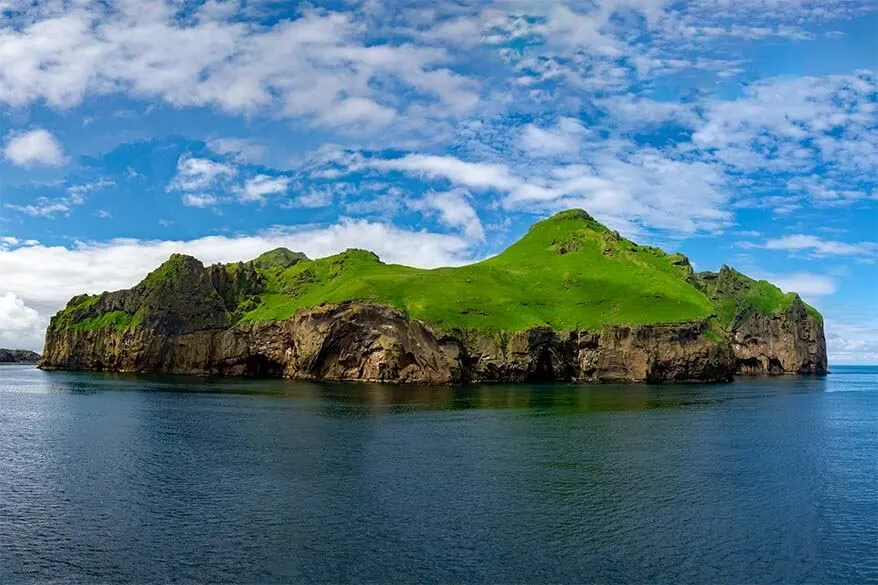 Travel guide to Westman Islands in Iceland