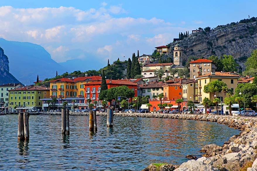 Torbole - uno de los pequeños y bonitos pueblos para visitar en el Lago de Garda Italia