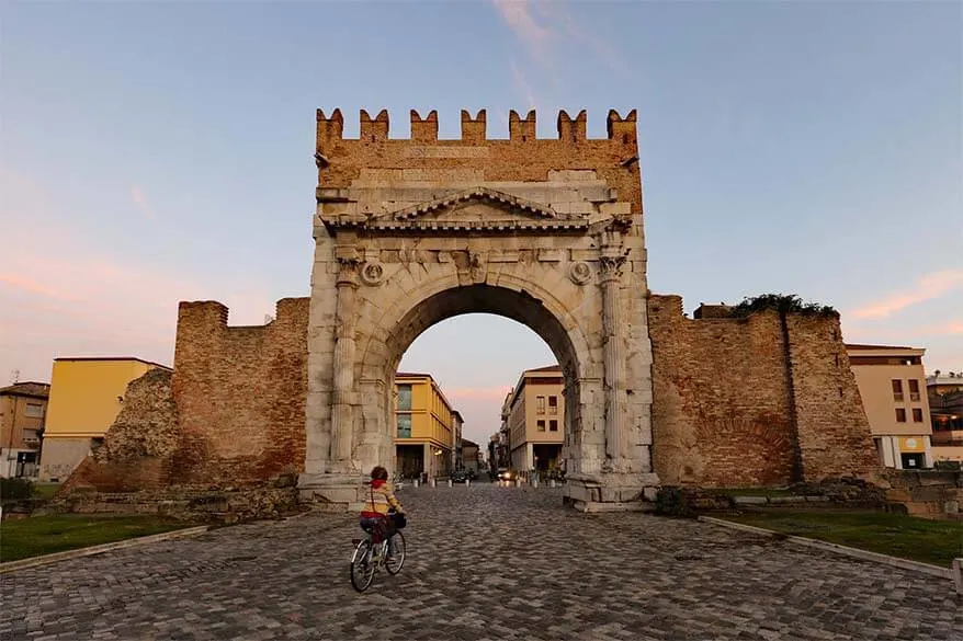 Arco de Augusto en Rimini Italia
