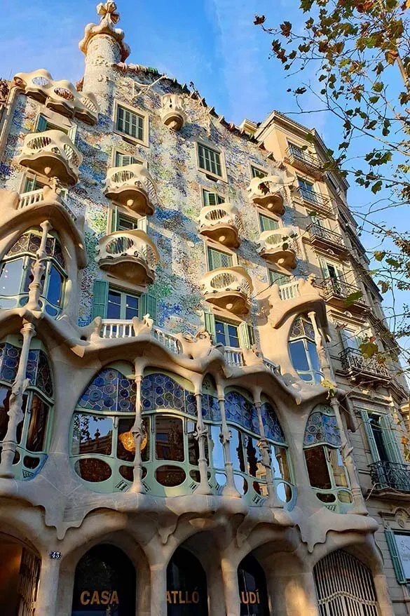 Best Gaudi tour in Barcelona - see Park Guell, Sagrada Familia, Casa Batllo, Casa Mila, and Casa Vicens