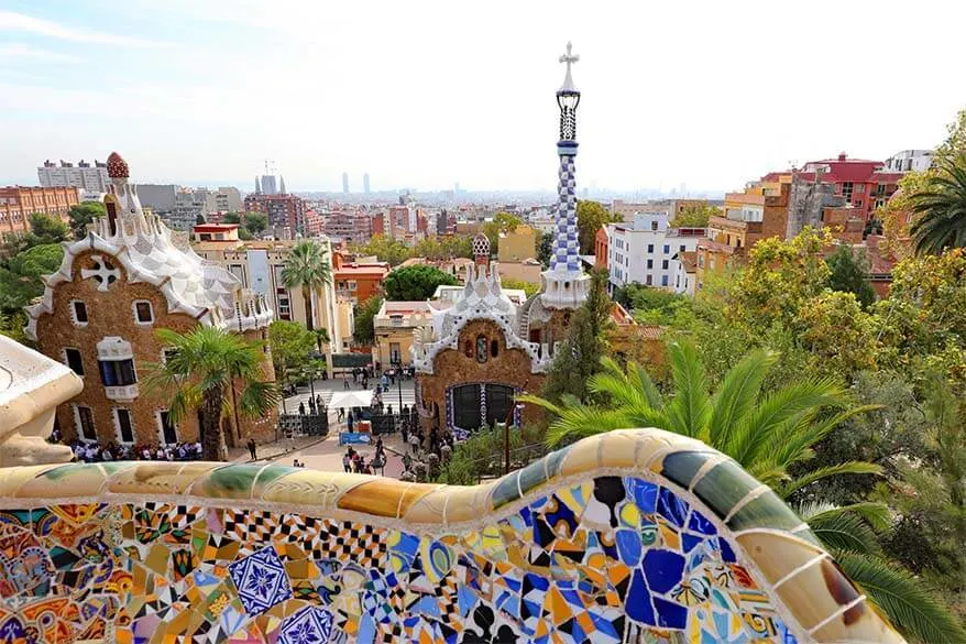 Gaudi tour Barcelona - review of the best walking tour that covers the main Gaudi buildings in Barcelona