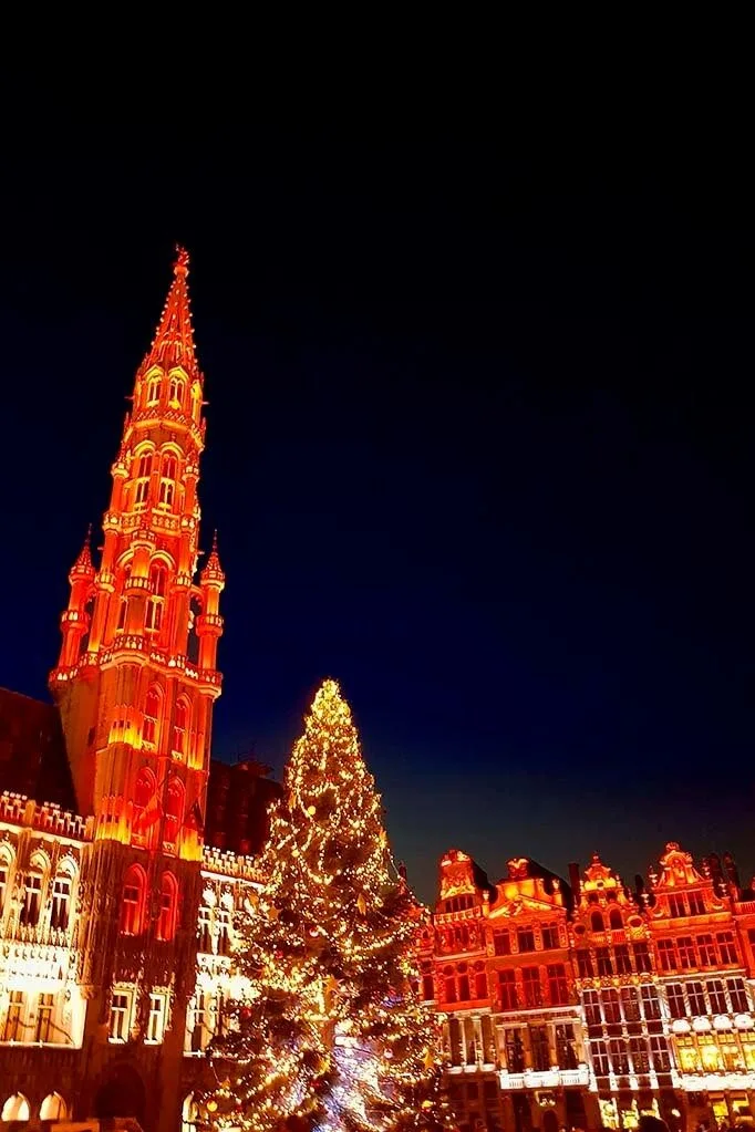 Brussels light and sound show at the Grand Place in winter