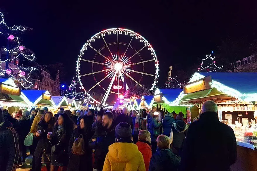 Crowds at Brussels Christmas market on the weekends