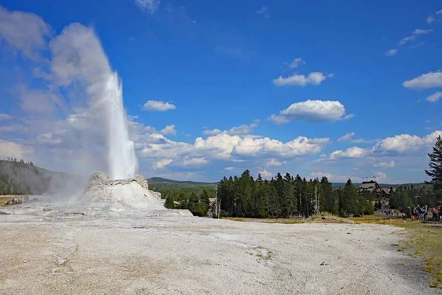Best time to visit Yellowstone
