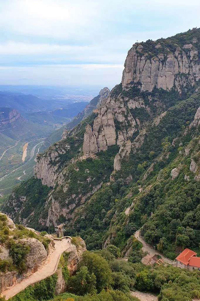 Santa Cova de Montserrat hike