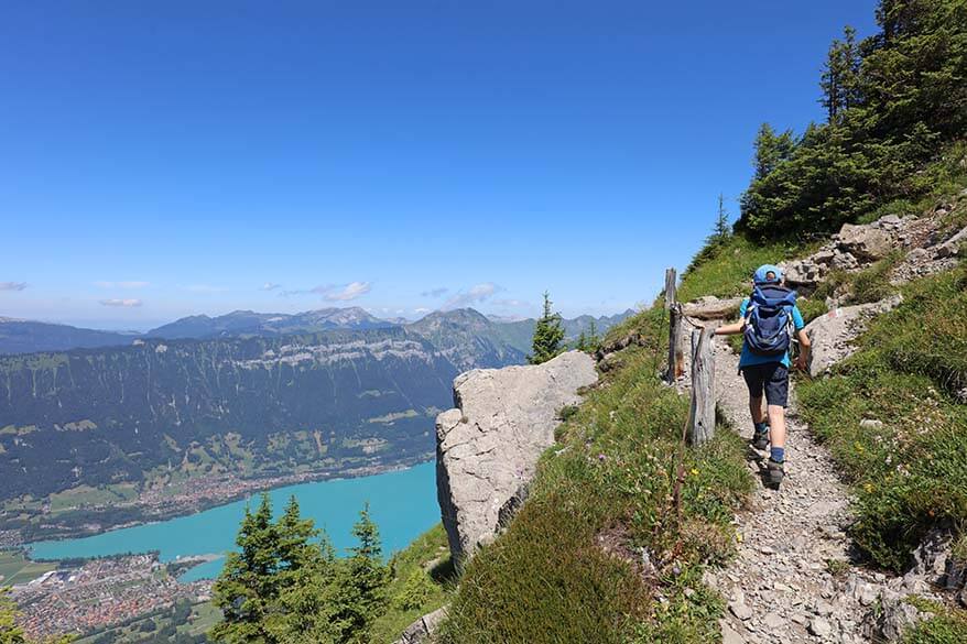 Hiking from Schynige Platte to Oberberghorn