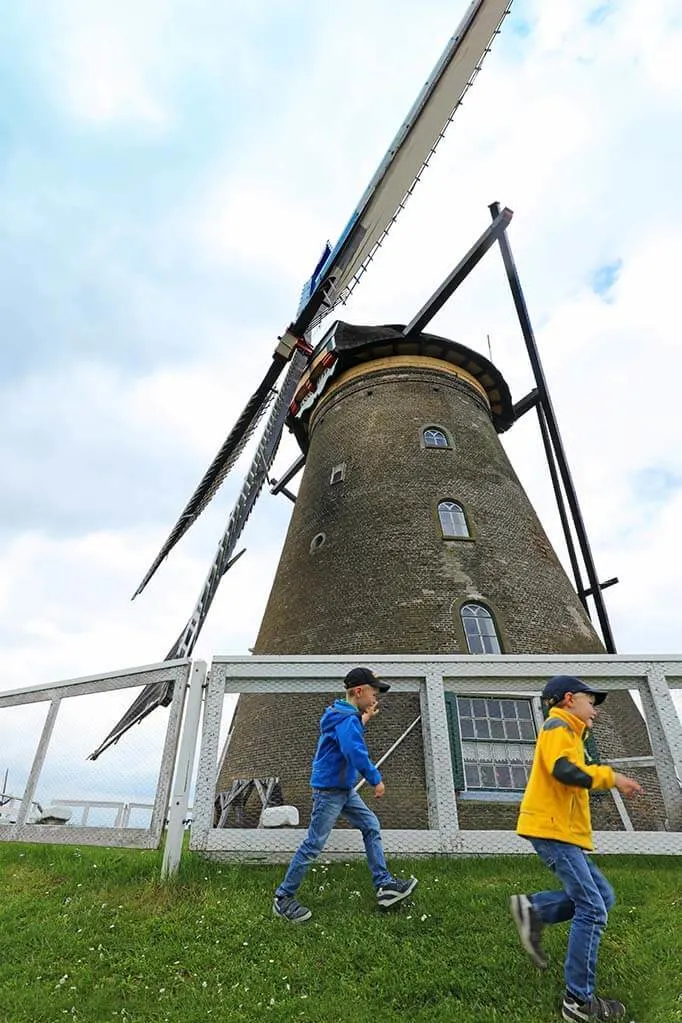 How to visit Kinderdijk windmills