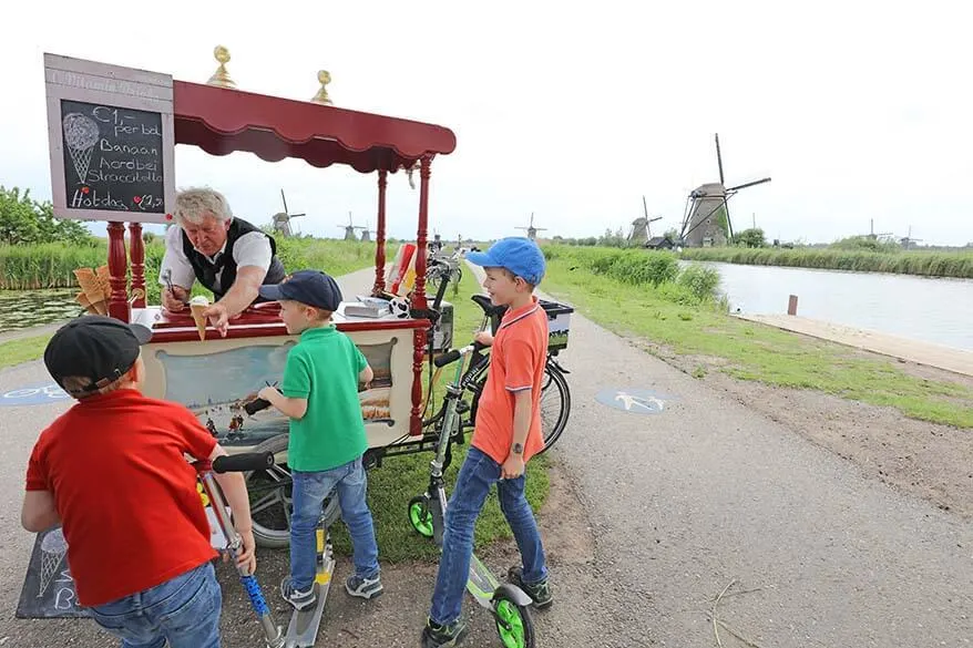 Kids at an ice cream stand in Kinderdijk